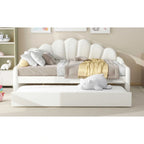 Lit de repos pleine grandeur avec cadre rembourré, canapé-lit avec dossier en forme de coquille et lit gigogne coulissant, canapé-lit en velours pour salon.