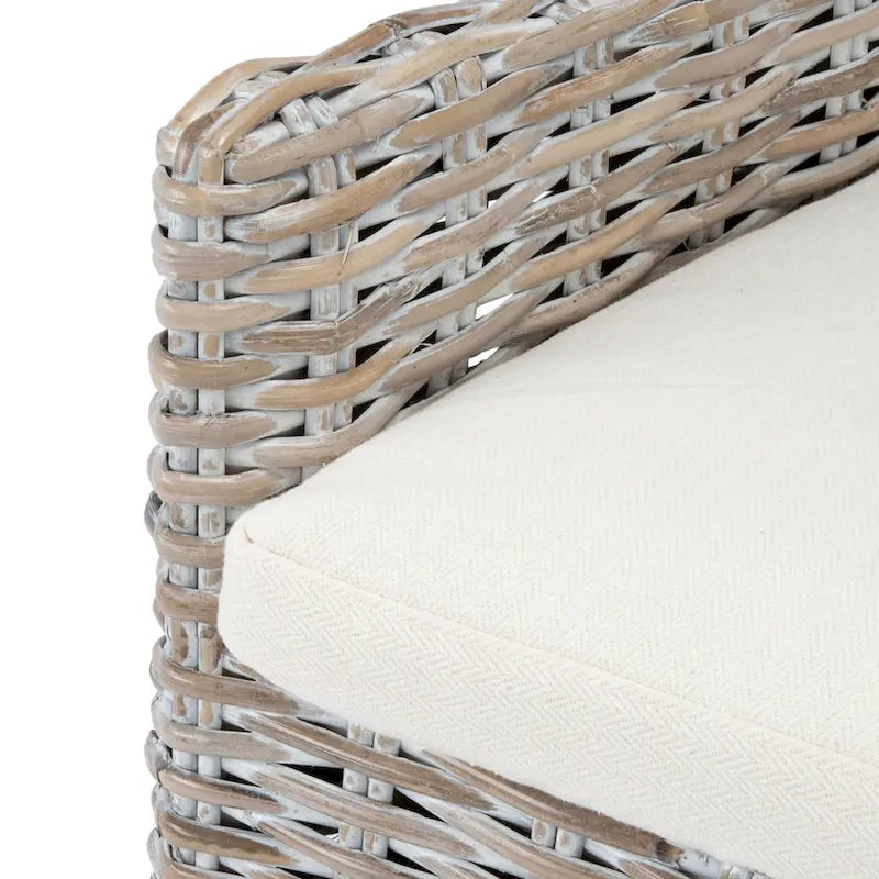 Fauteuil d'appoint côtier en rotin avec coussin – 18,5 l x 22,8 P x 38,2 H po – 19L x 23P x 38H