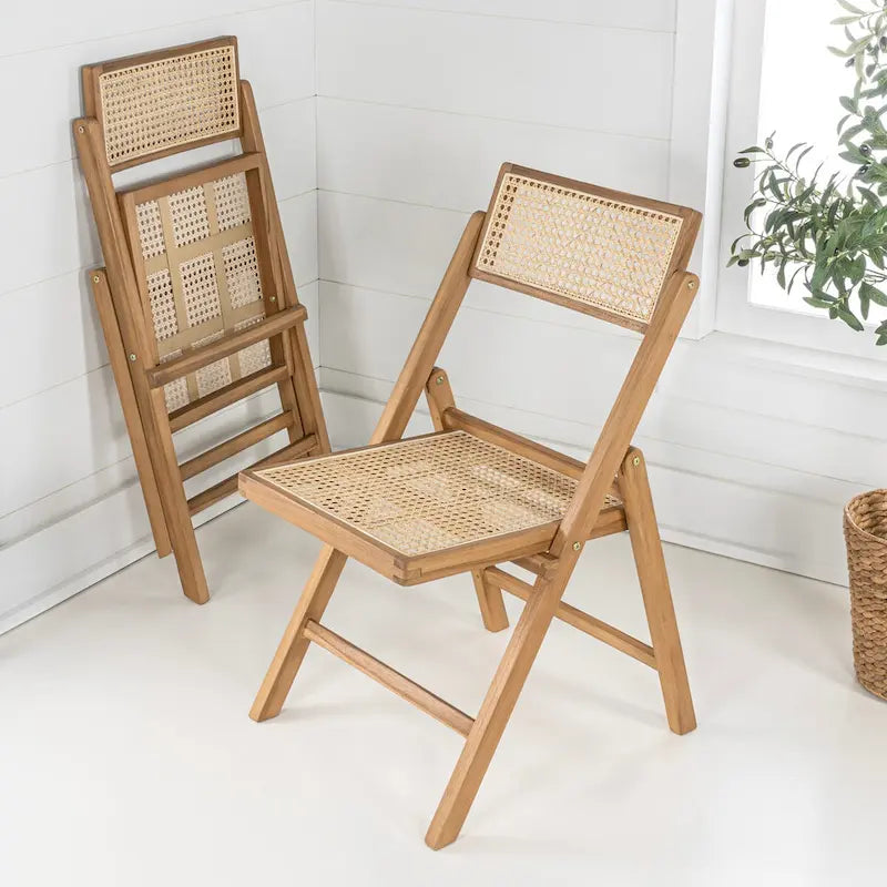 Chaises pliantes en rotin et bois rétro médiévales avec dossiers réglables (deux chaises par lot).