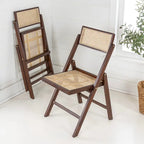 Chaises pliantes en rotin et bois rétro médiévales avec dossiers réglables (deux chaises par lot).